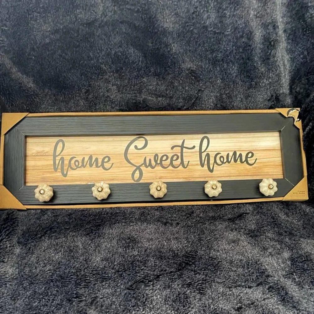 Wall Sign With 5 Hooks: Home Sweet Home